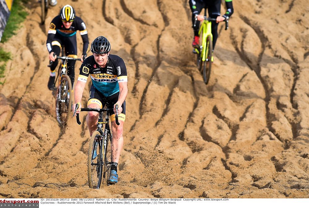 Bart Wellens takes a last lap at Ruddervoorde on Sunday.