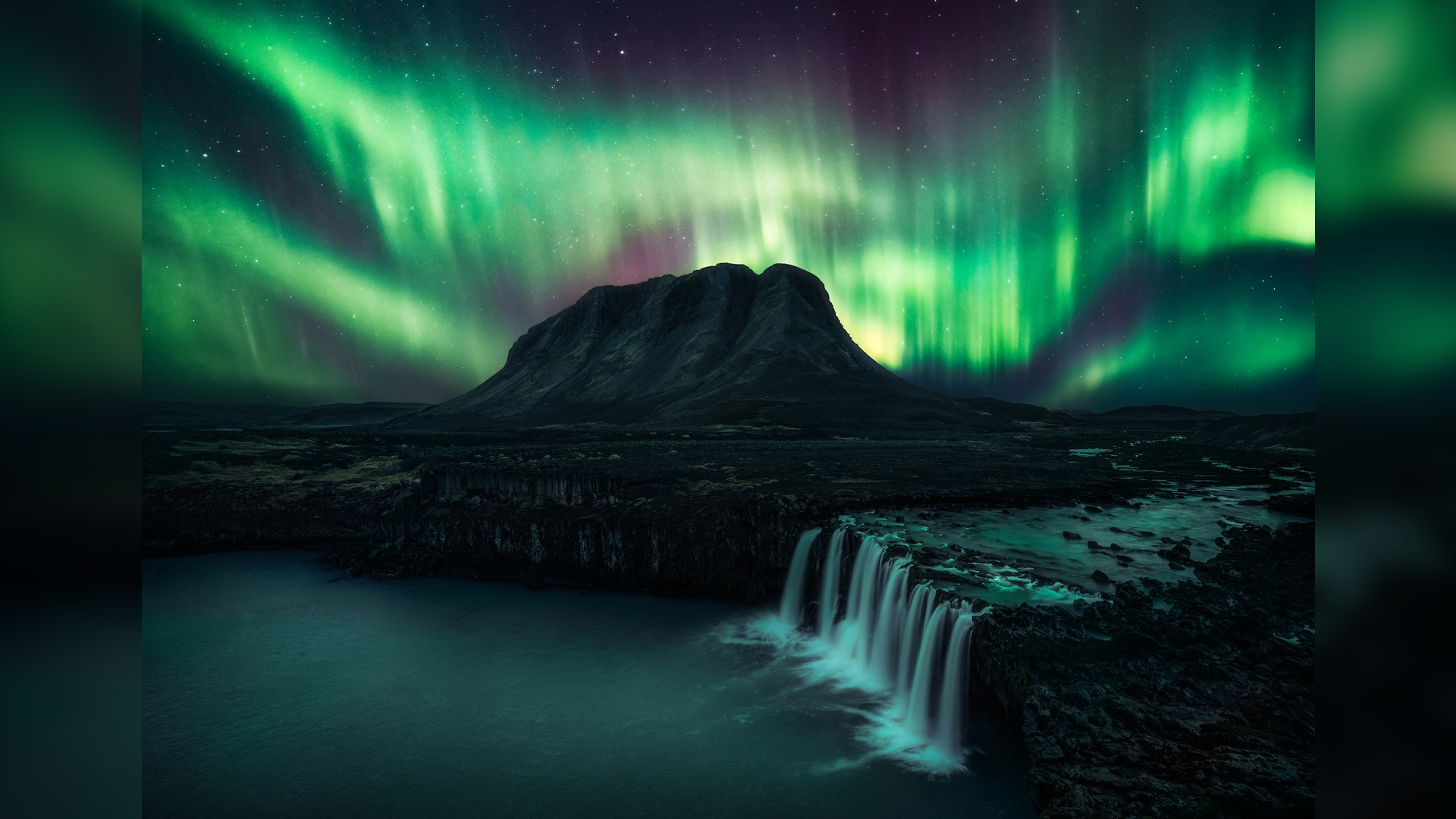 A photo of the northern lights, part of the travel photography blog Capture the Atlas 2022 Northern Lights Photographer of the Year collection. This image was taken by Jannes Krause.