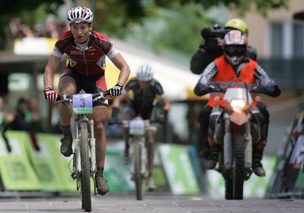 Matthias Leisling (Muskelkater Genesis team) sprints to the finish.