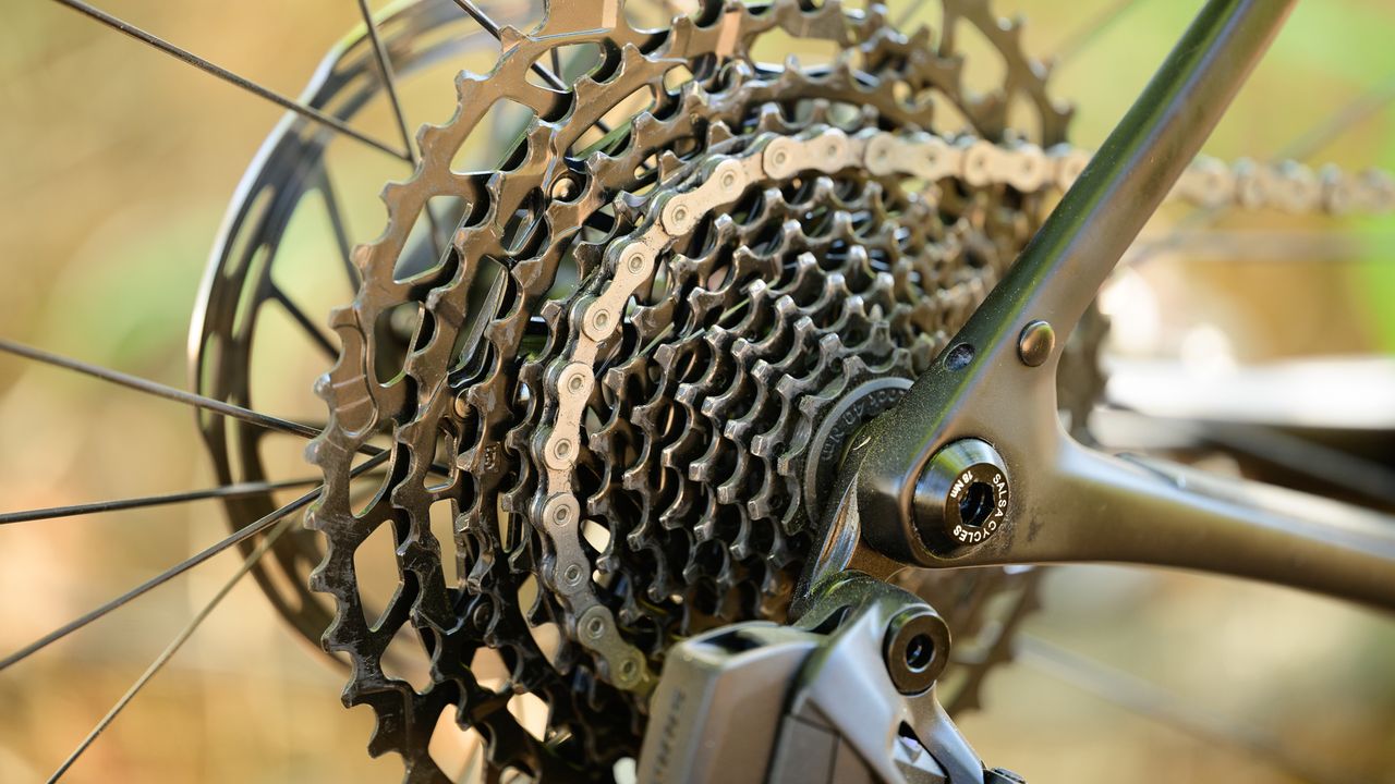 SRAM Apex Eagle chain