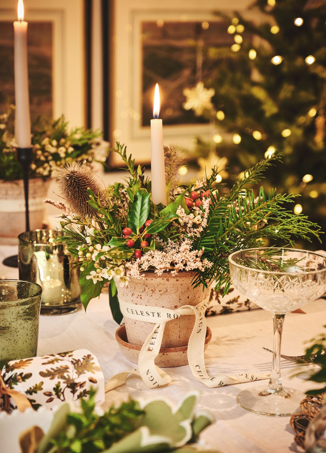 picture of Christmas dinner table display