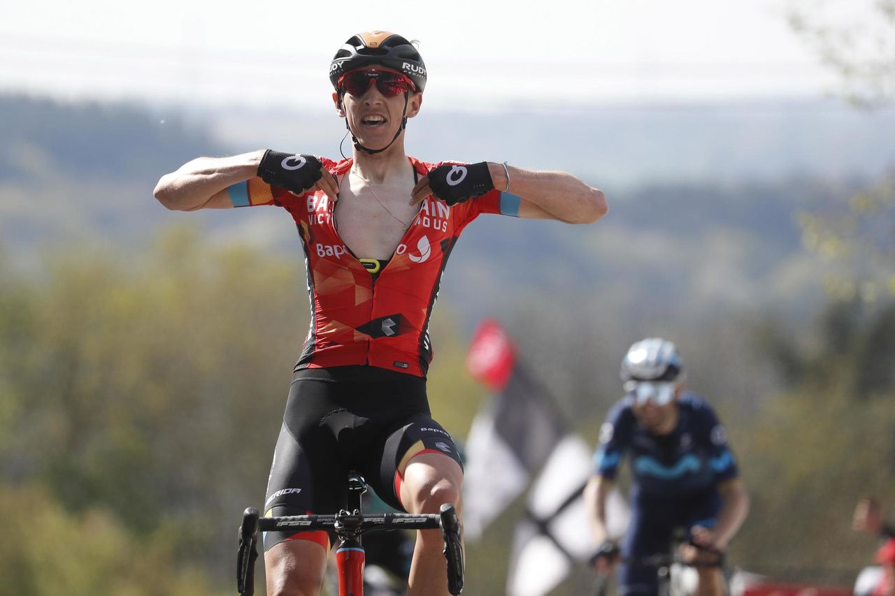 La Flche Wallonne 2022 86th Edition Blegny Mur de Huy 2021 km 20042022 Dylan Teuns BEL Bahrain Victorious Alejandro Valverde ESP Movistar Team photo Dion KerckhoffsCVSprintCyclingAgency2022