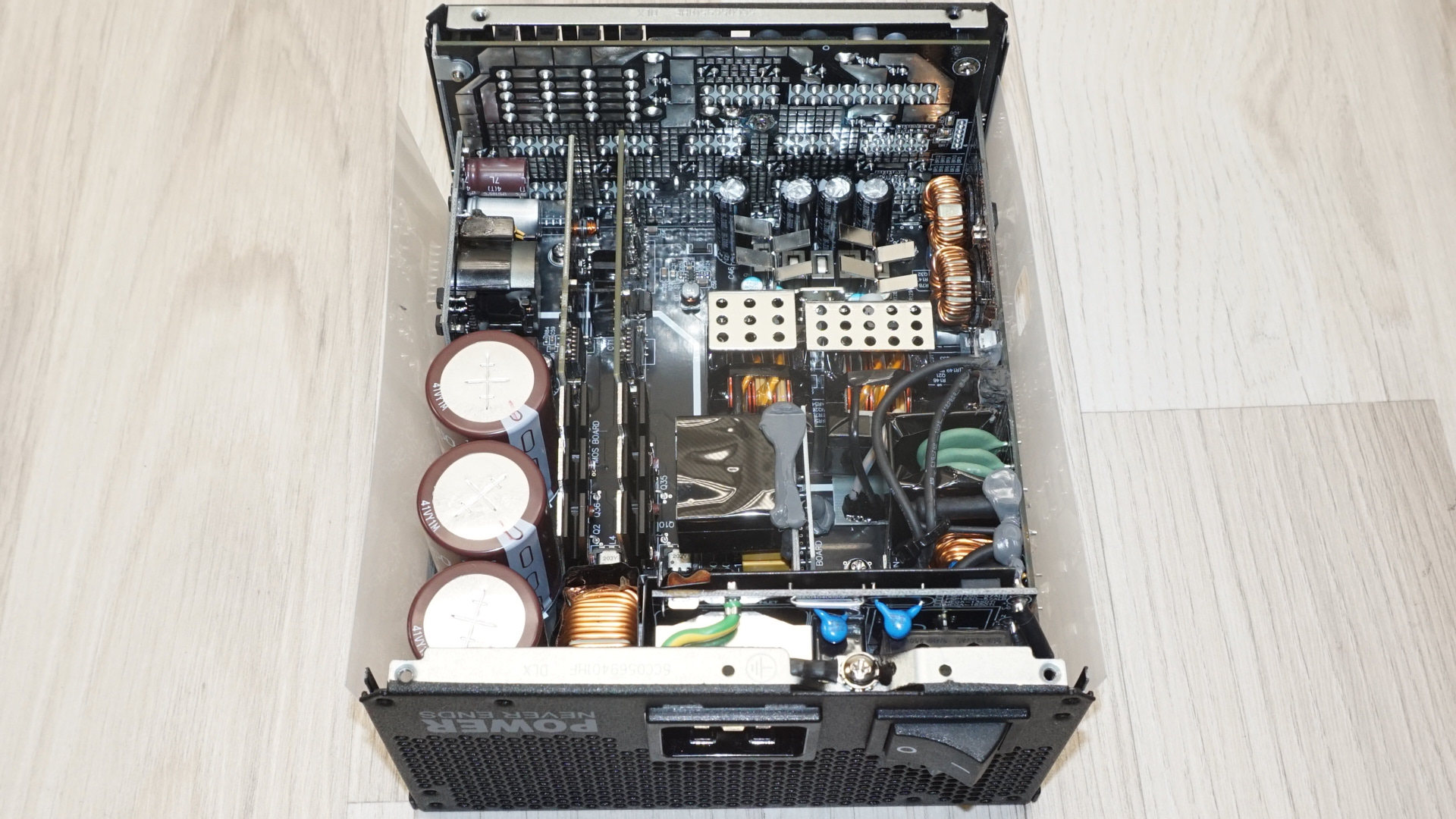FSP Mega TI 1650W Titanium PSU