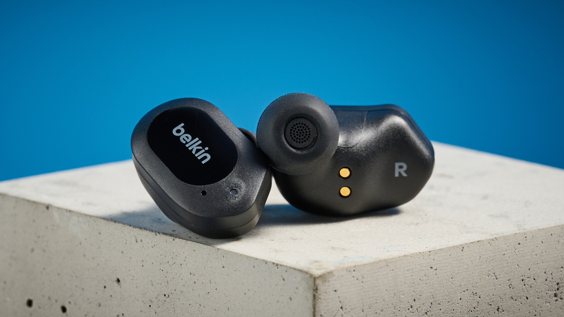 Black Belkin SoundForm Play cheap wireless earbuds