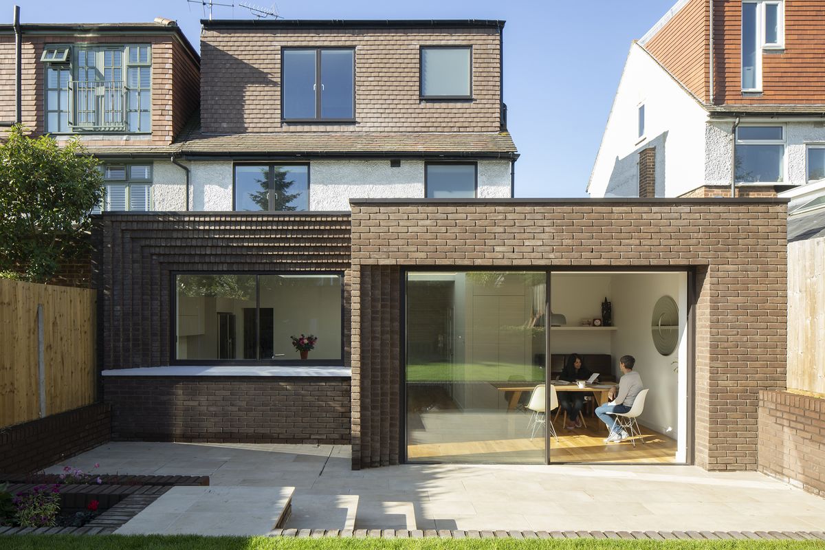 contemporary extension to replace an old conservatory