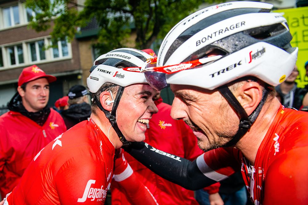 Mads Pedersen gets congratulations after winning Tour de l'Eurom&eacute;tropole