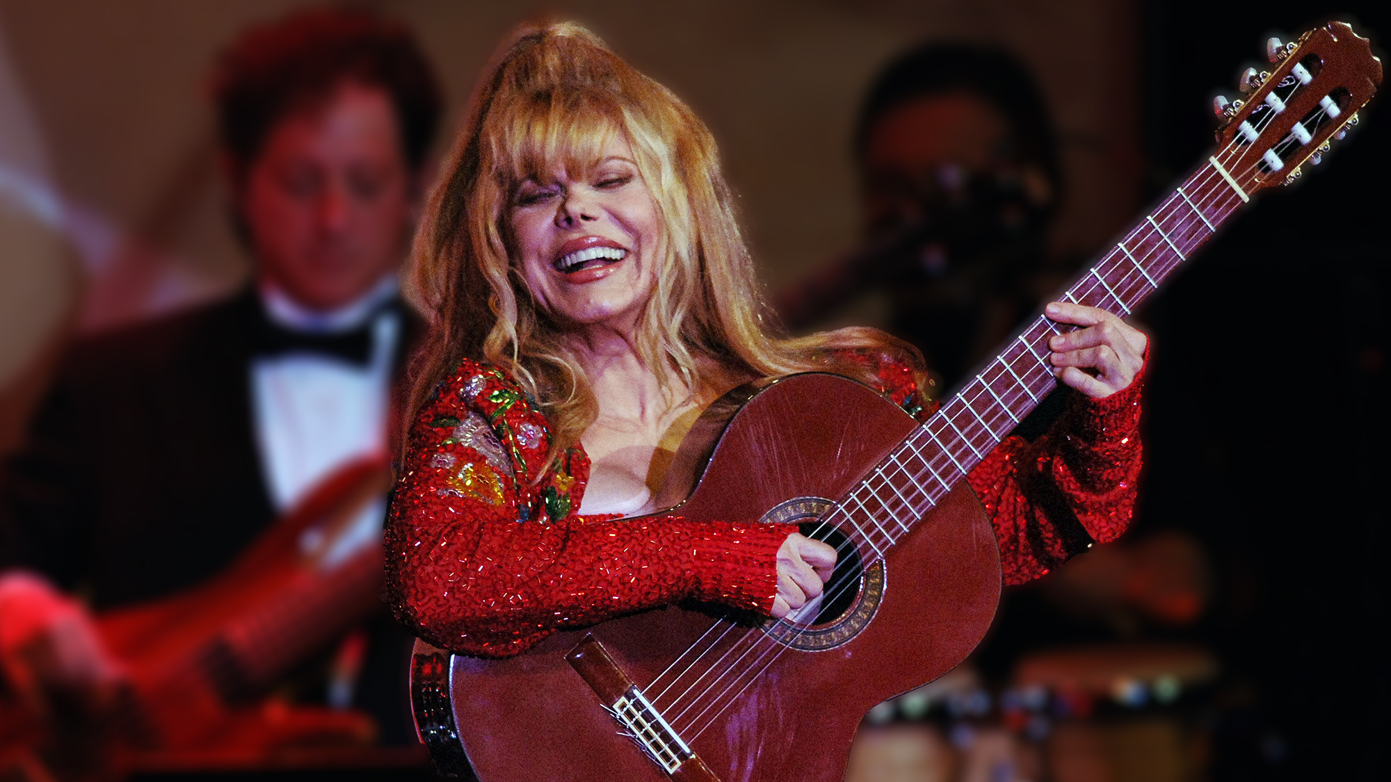 TXY93M Charo performs at the Human Rights Campaign's Los Angeles Gala Dinner in Los Angeles, California on March 25, 2006.