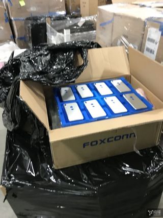 The iPhone 8 packaged up and ready to go. Credit: Feng