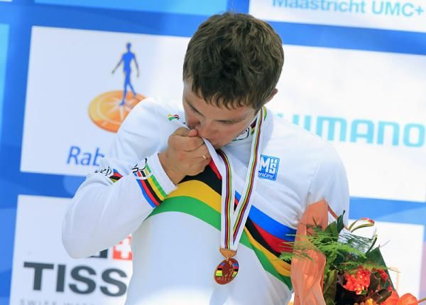 U23 road race world champion Alexey Lutsenko (Kazakhstan) on the podium