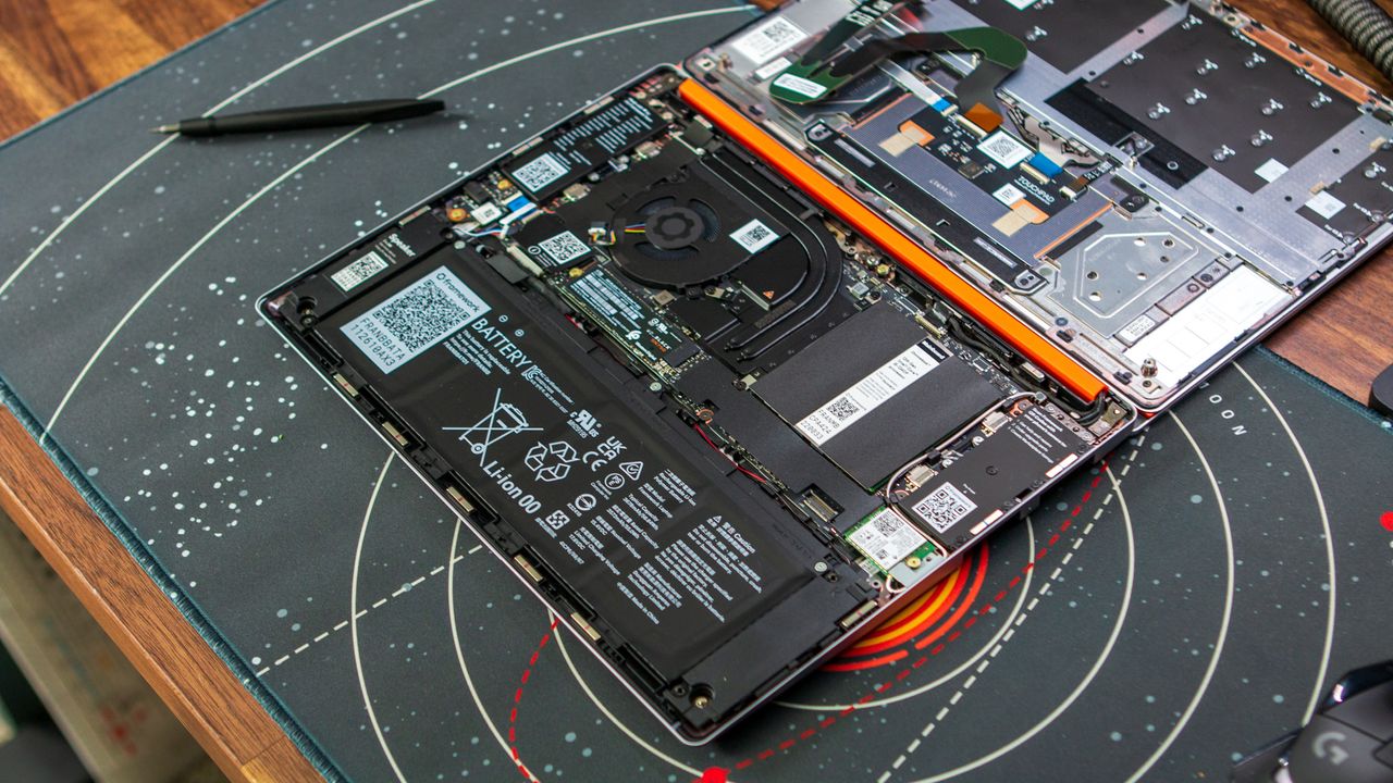 Overview of Framework Laptop Chromebook Edition internals