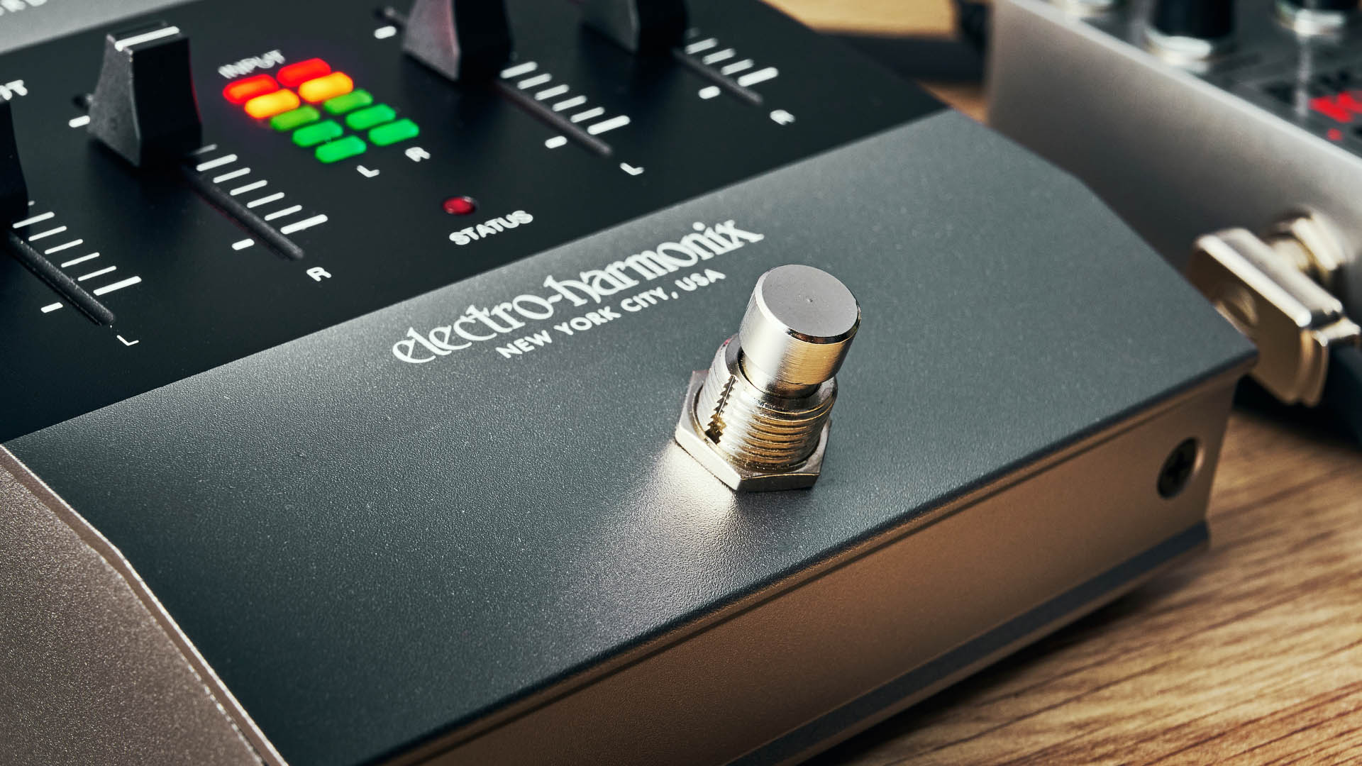 Electro-Harmonix Effects Interface Hardware Plugin is an ingenuous device for bridging the pedalboard-plugin gap