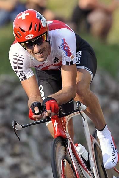 Fabian Cancellara in control as he rides to the gold medal.