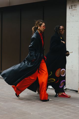 how to wear red street style london fashion week