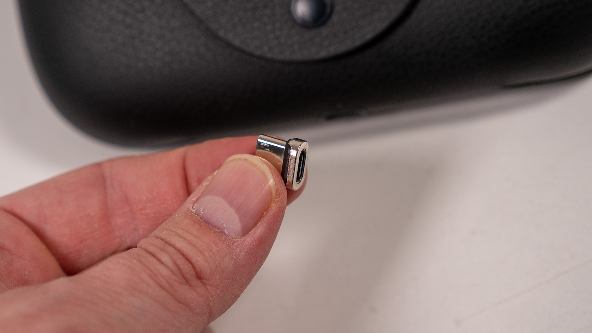 The AMVR Ray-Ban Meta charging dock