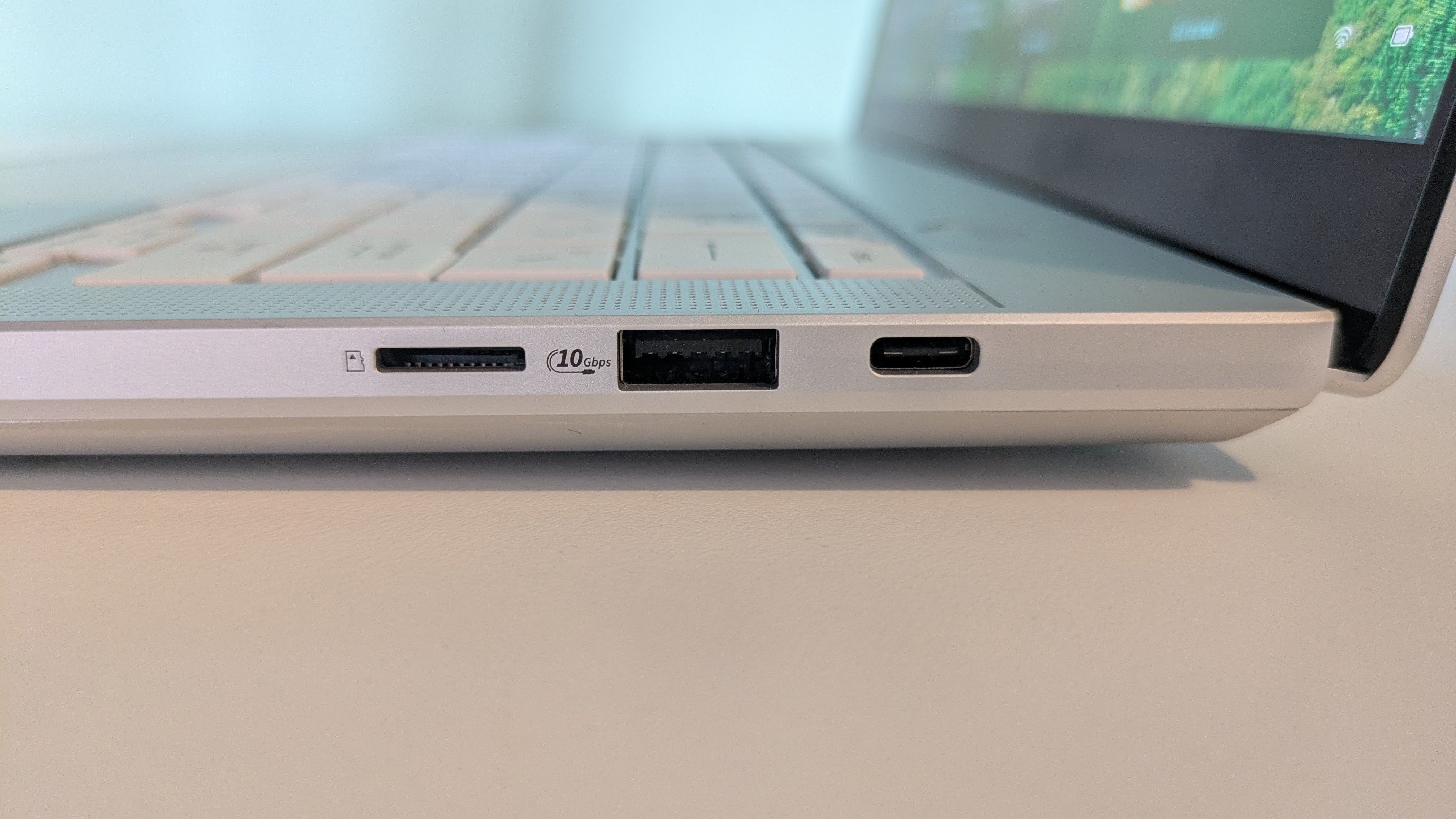 Close-up of right-side ports on Asus ROG Zephyrus G14 (2025)
