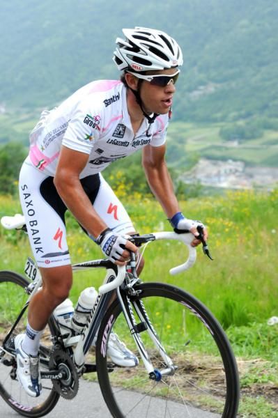 Richie Porte was the relevation of the 2010 edition, managing to wear pink for a few stages.