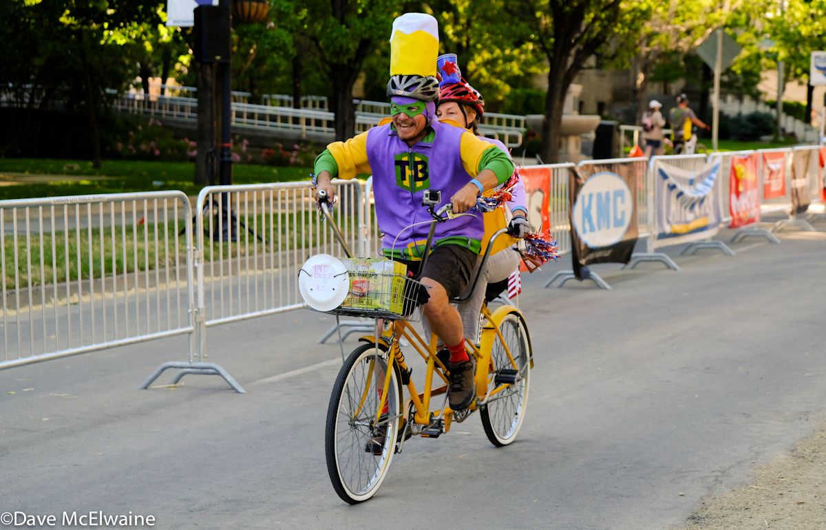 A &ldquo;Klunker&rdquo; criterium was held prior to the pro events