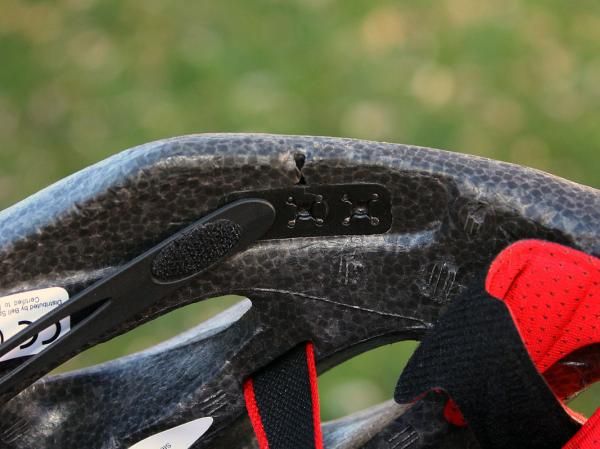 Three anchor positions let users adjust the circumference of the retention system as needed