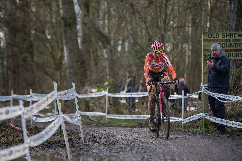 Nikki Harris (Boels Dolmans CT) solos to victory in Shrewsbury.