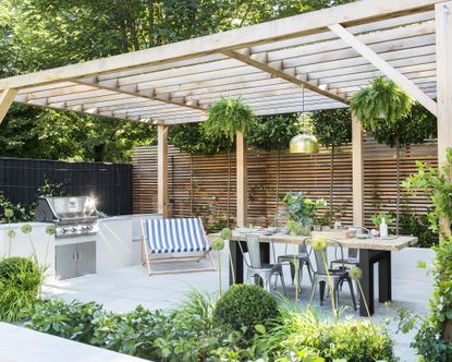 10 Wooden Slat Ideas &ndash; The Garden Trend You Cant Ignore | Gardening