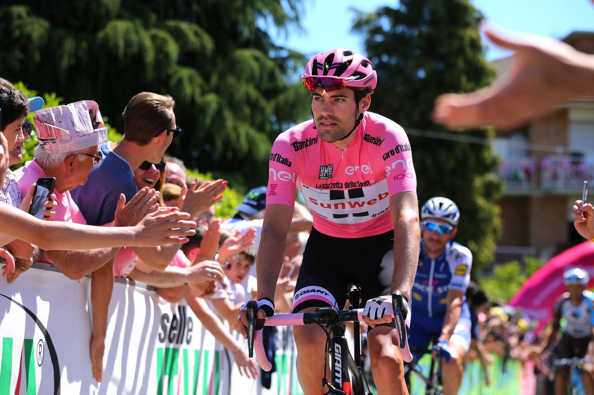 Tom Dumoulin (Team Sunweb) looking resplendent in the maglia rosa