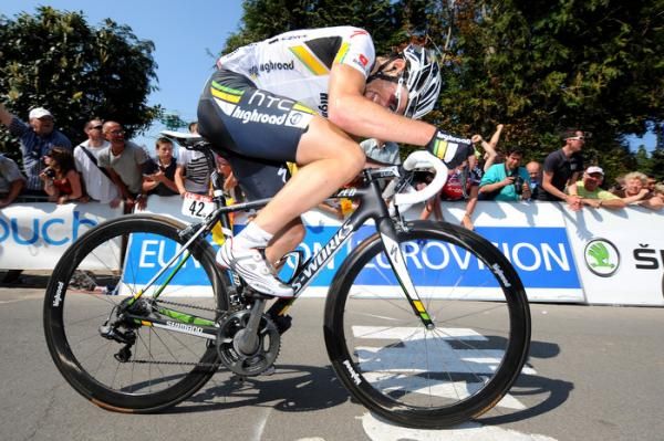 Michael Albasini (HTC-Highroad) suffers on the punishing slope of the Mur de Huy