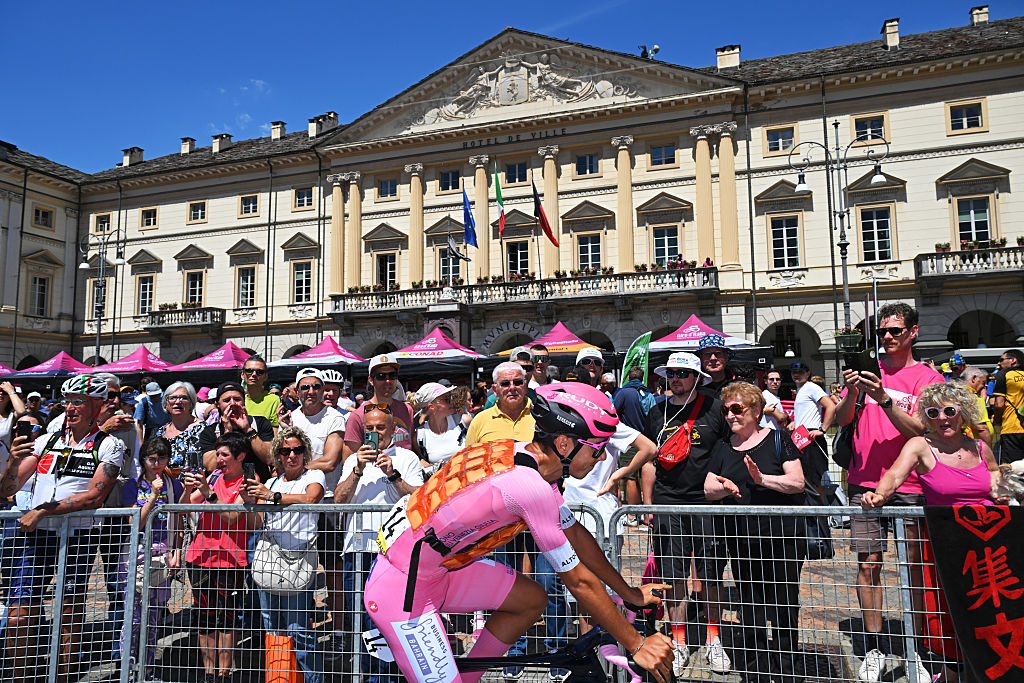 AOSTA, ITALY - MAY 23: Afonso Eulalio of Portugal and Team Bahrain - Victorious - Pink Leader Jersey prior to the 109th Giro d&amp;amp;apos;Italia 2026, Stage 14 a 133km stage from Aosta to Pila -Gressan 1789m / #UCIWT / on May 23, 2026 in Aosta, Italy. (Photo by Tim de Waele/Getty Images)
