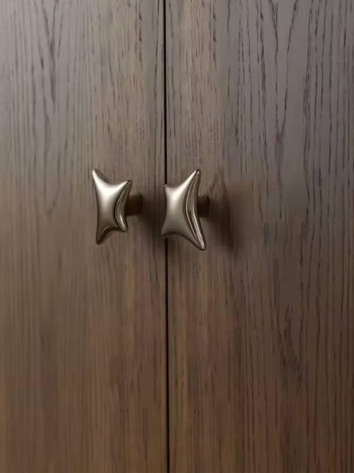 Modern Nickel Pull Knob