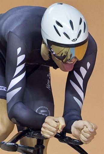 Jesse Sergent (New Zealand) en route to a silver medal in the 4,000m individual pursuit.
