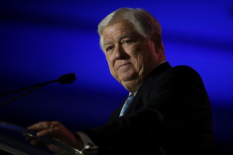 Ex-Mississippi governor calls Obama&amp;#039;s policies &amp;#039;tar babies&amp;#039;