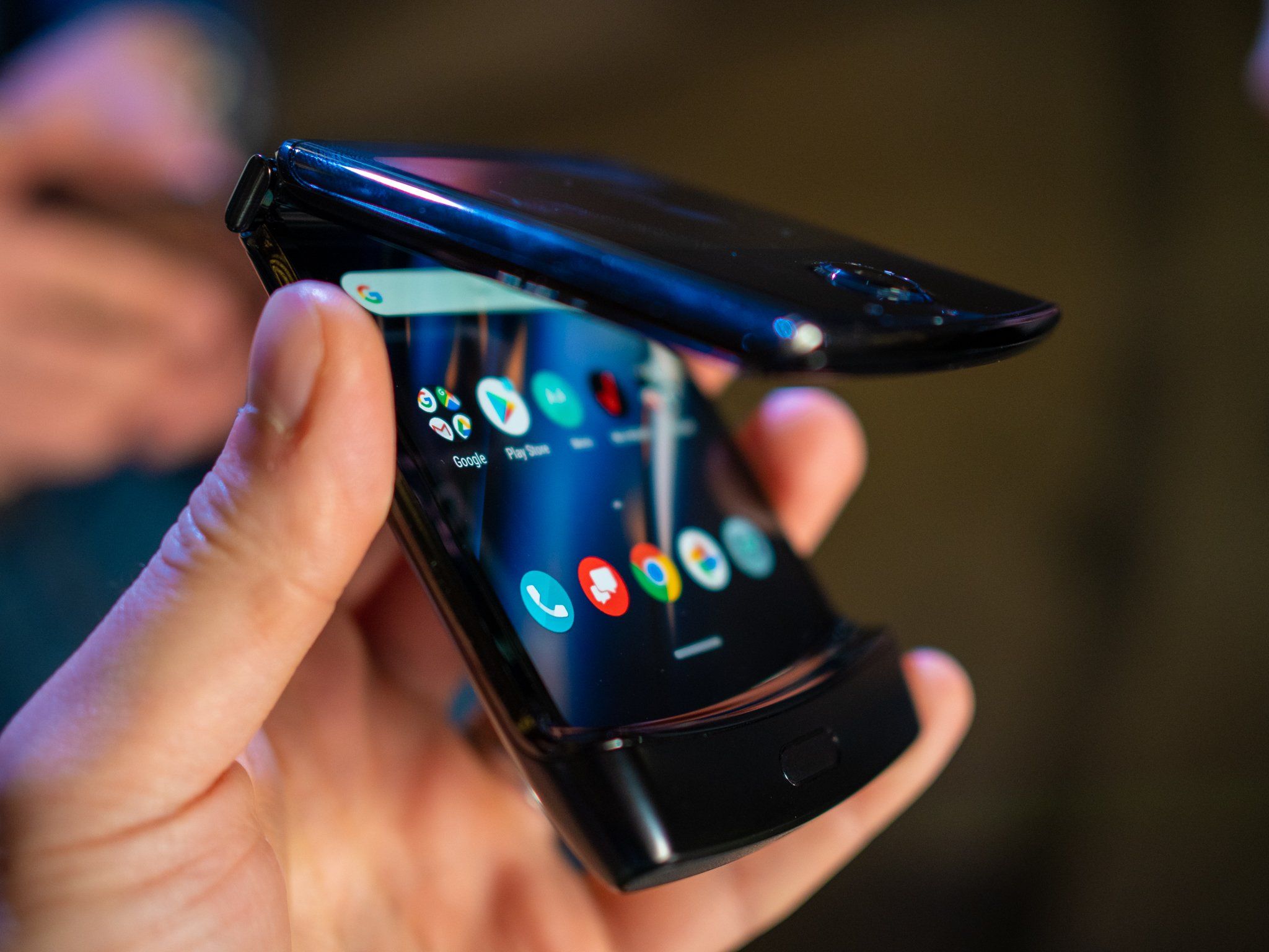 Samsung Razor Old Motorola RAZR has a secret 'Retro RAZR' mode that takes you back to ...