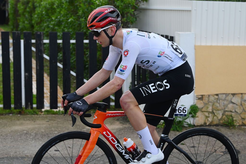 ALTODAFOIA PORTUGAL FEBRUARY 15 Magnus Sheffield of The United States and Team INEOS Grenadiers White best young jersey competes during the 50th Volta ao Algarve em Bicicleta 2024 Stage 2 a 1719km stage from Lagoa to Alto da Foia 888m on February 15 2024 in Alto da Foia Portugal Photo by Dario BelingheriGetty Images