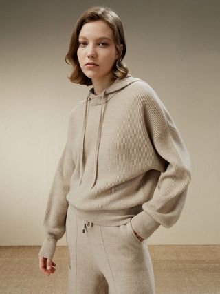 Eshe 2-In-1 Cashmere Detachable Hoodie