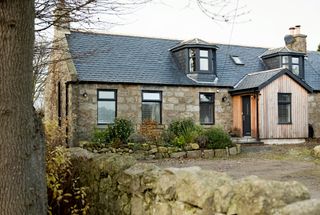 An extended and renovated cottage