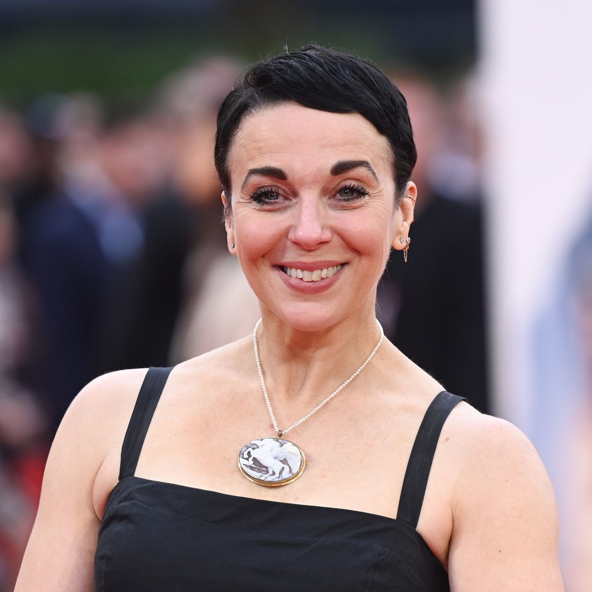 strictly-s-amanda-abbington-is-a-fan-of-this-major-trend-ideal-home