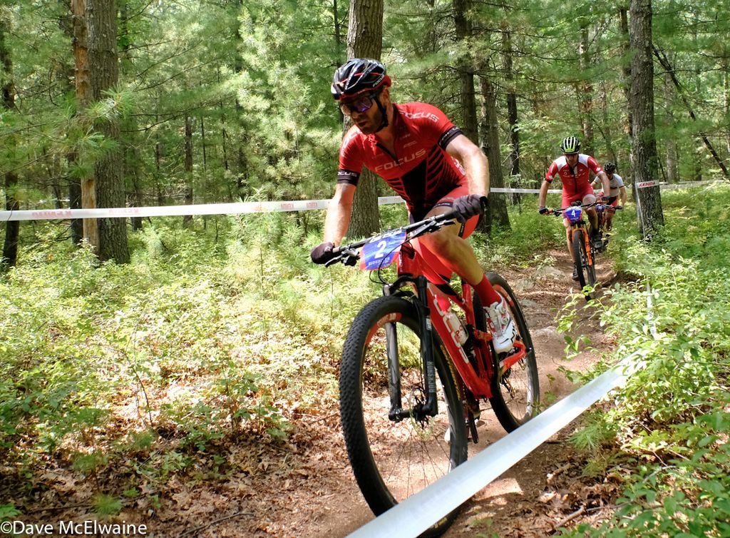 Florian Vogel (Focus) would not let Ettinger get any advantage