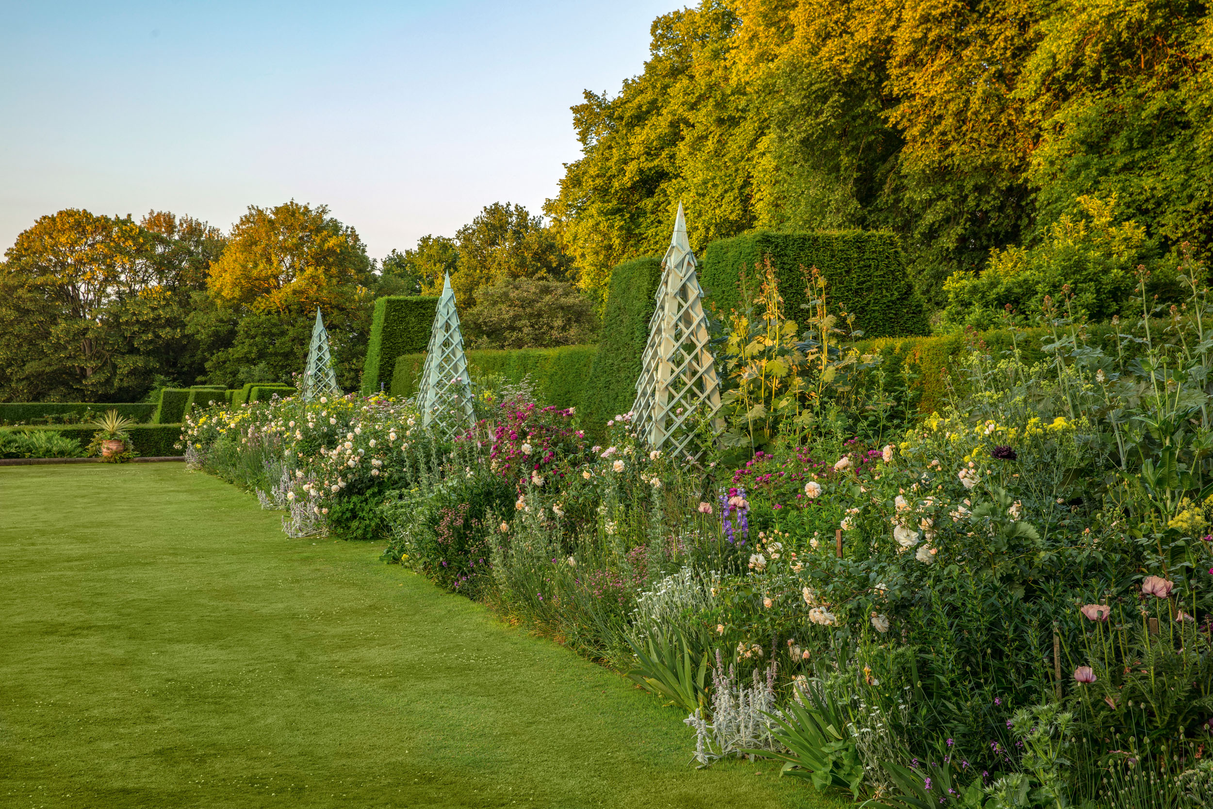 The garden of Renishaw Hall in Derbyshire