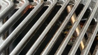 A close up on the grills of the Everdure FORCE gas grill