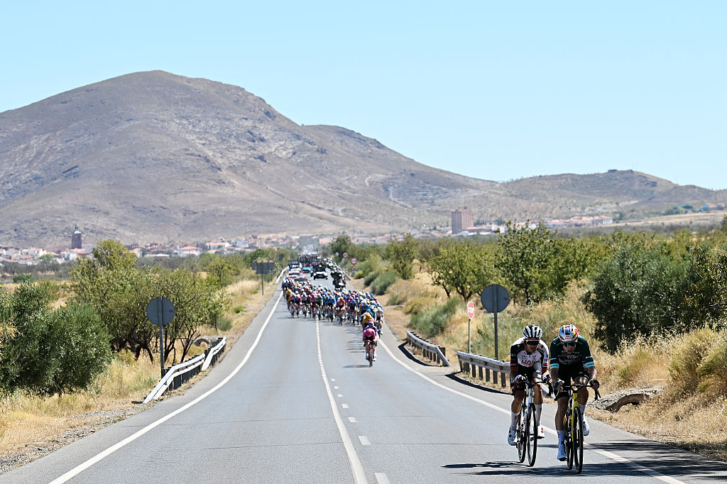 LA CALAHORRA, SPAIN - SEPTEMBER 12: Ivo Oliveira of Portugal and UAE Team Emirates XRG and Wout Van Aert of Belgium and Team Visma | Lease a Bike - Green Points Jersey attack during the La Vuelta - 81st Tour of Spain 2026, Stage 20 a 210.8km stage from La Calahorra to Collado del Alguacil 1887m / #UCIWT / on September 12, 2026 in La Calahorra, Spain. (Photo by Tim de Waele/Getty Images)