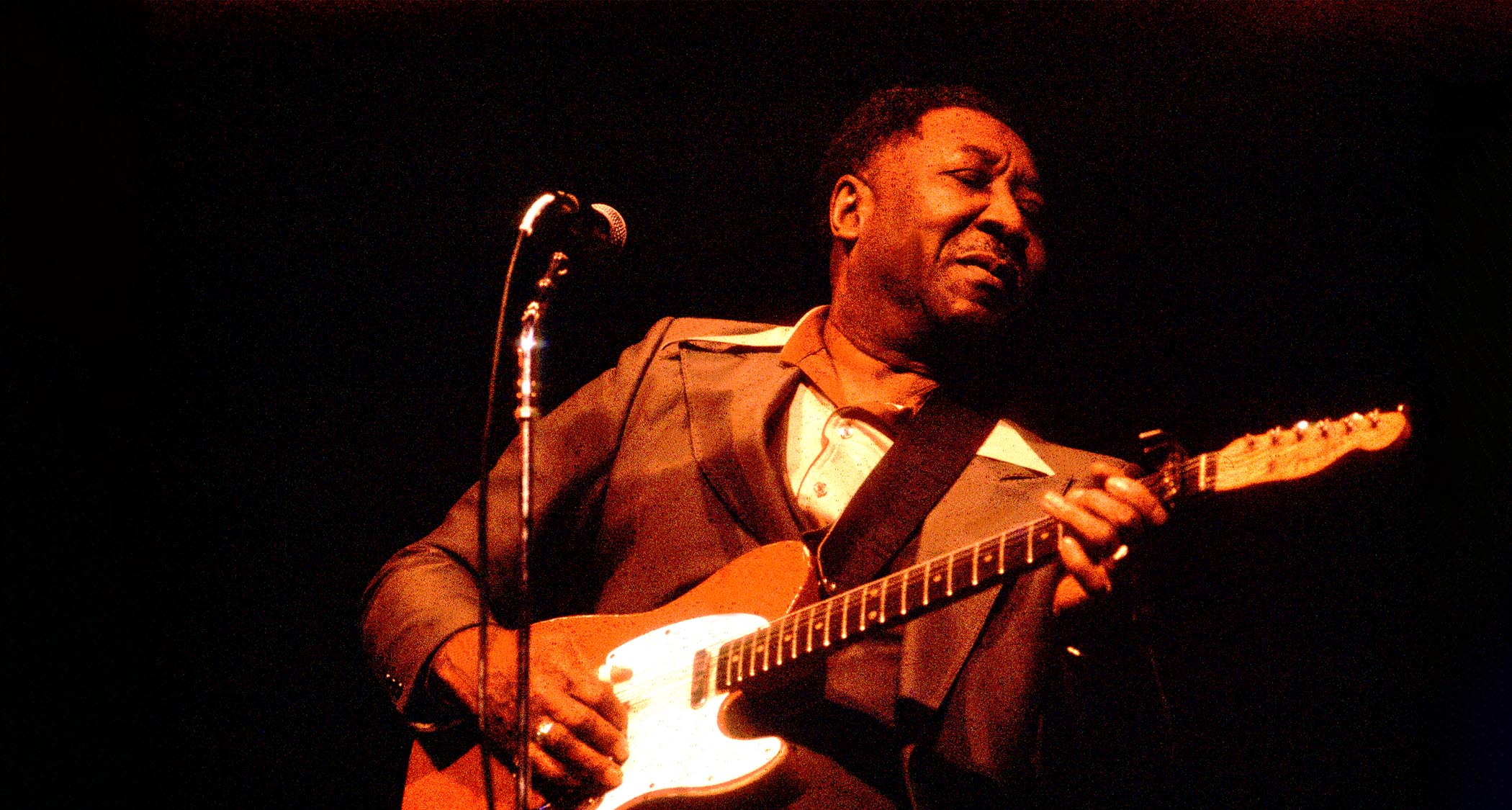 Muddy Waters plays his iconic Telecaster, aka the Hoss