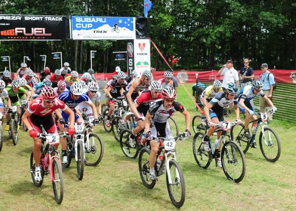 The start of the elite men's race.
