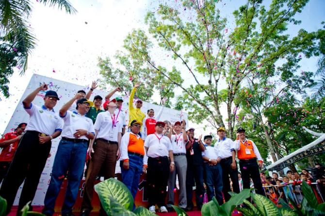 The podium for the leaders at stage1, Tour de Singkara 2013