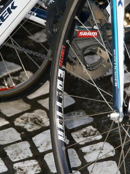 The 'Limited Edition' badging on Astana's Bontrager tubulars