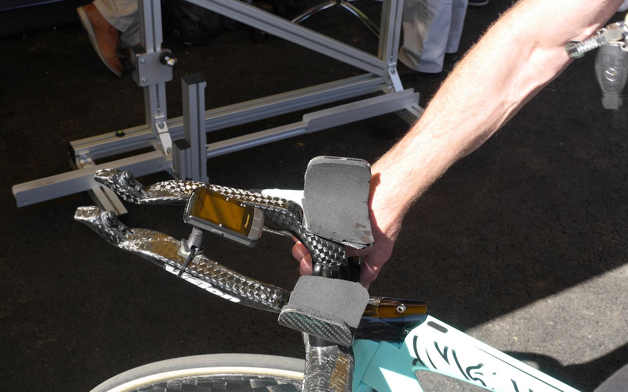 Steven Kruijswijk had a custom carbon extension to his cockpit with Vision stickers