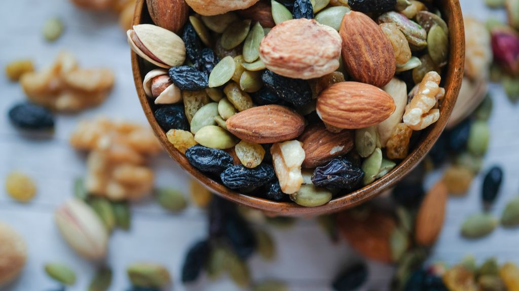 why-aren-t-peanuts-pecans-and-almonds-real-nuts-live-science