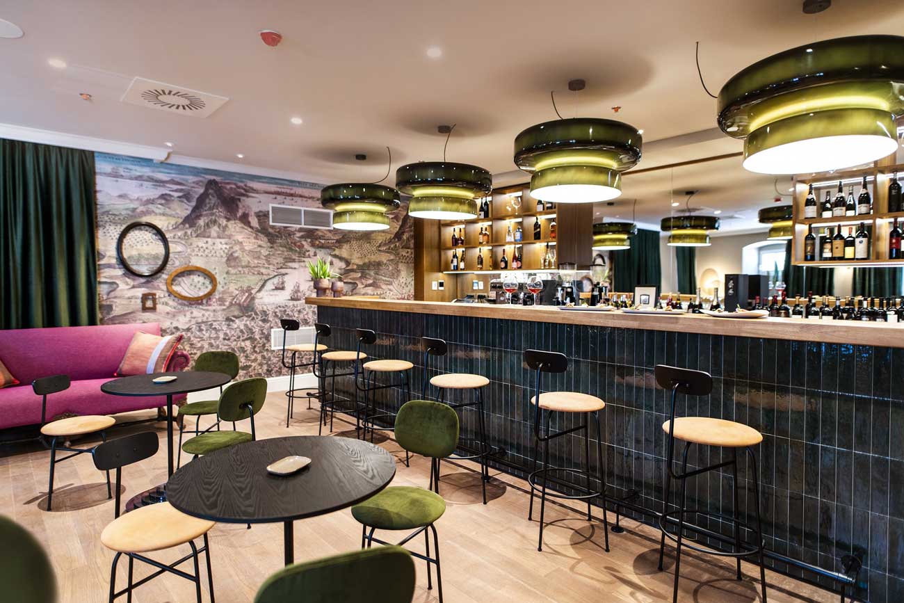 Hotel_Supetar_Cavtat_WineBar.jpg