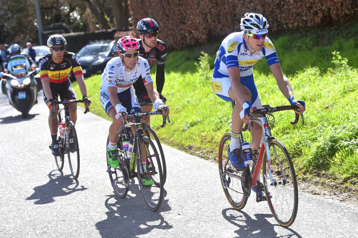 Jarl Salomein (Topsport Vlaanderen-Baloise) leading the break