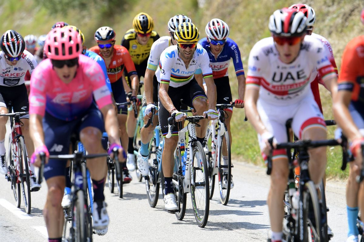 Alejandro Valverde made the breakaway on stage 19