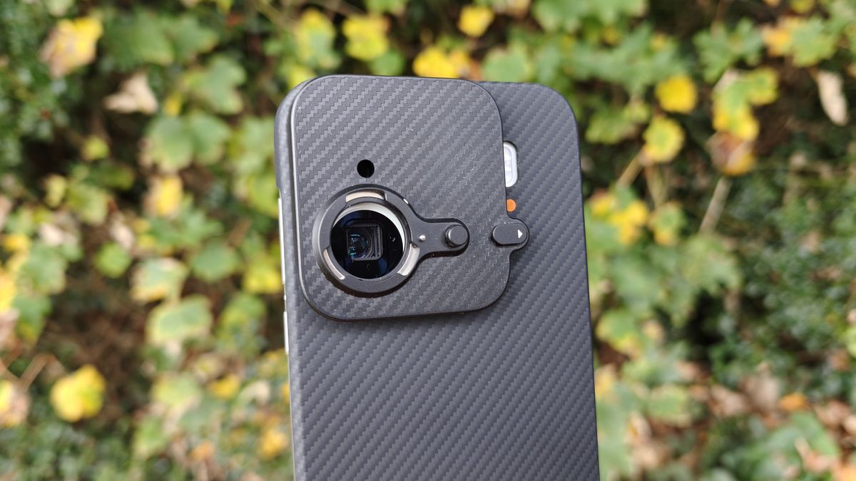 Oppo Find X9 Pro with the extender lens mount attached