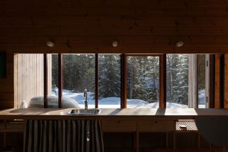 Gartnerfuglen's Aarestua cabin view of nature from window
